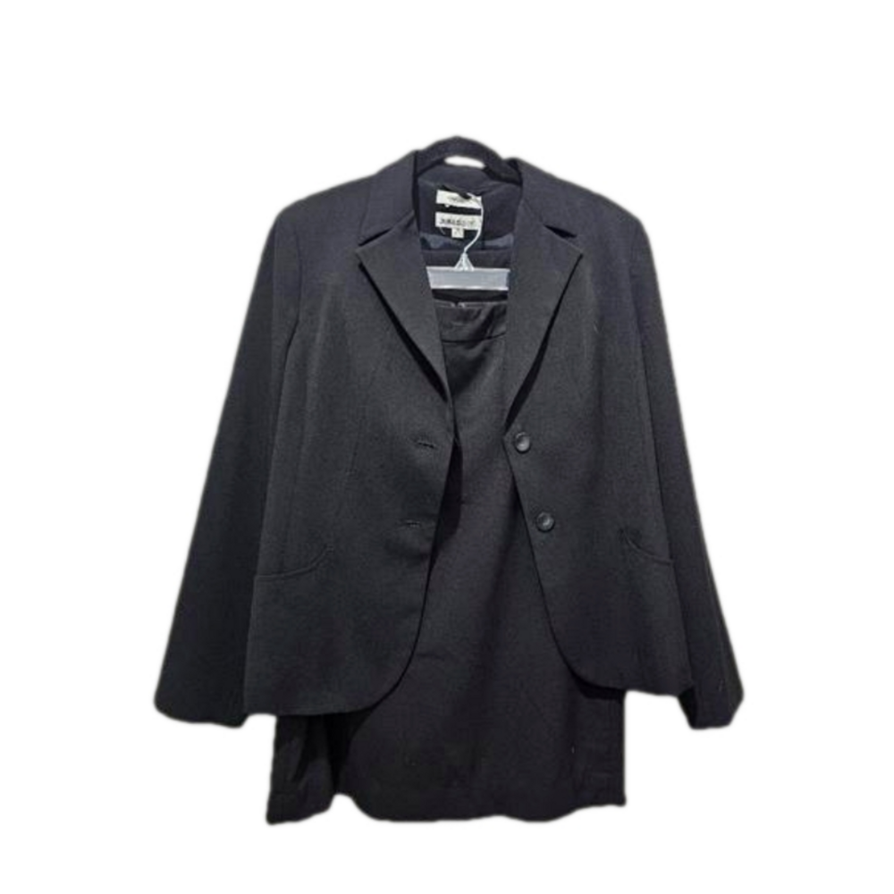 Jones & Co. 3 PC Suit